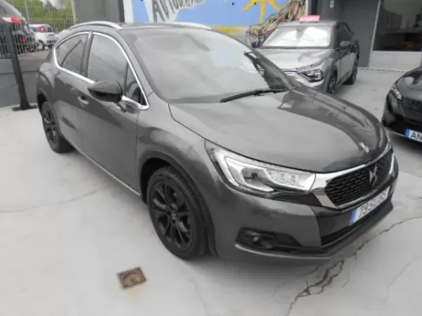 DS DS3 2017 - 16500 EUR, 56952 km - 56952km - foto 3 de 12
