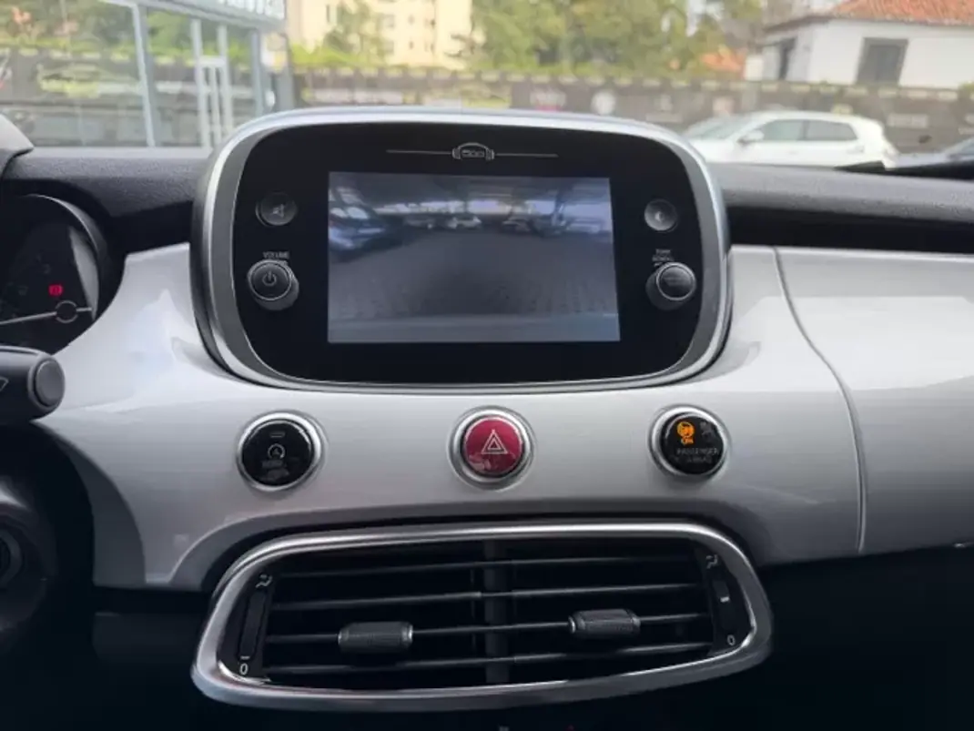 Fiat 500X 2019 - 13900 EUR, 73000 km - AUTO.MOTO.pt - 73000km - foto 4 de 12