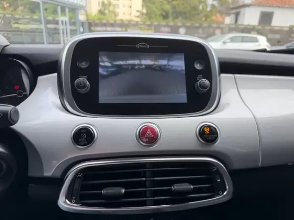 Fiat 500X 2019 - 13900 EUR, 73000 km - AUTO.MOTO.pt - 73000km - foto 4 de 12
