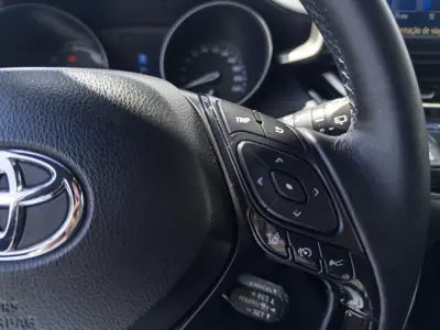 Toyota C-HR 2019 - 22990 EUR, 92000 km - AUTO.MOTO.pt - 92000km - foto 16 de 43