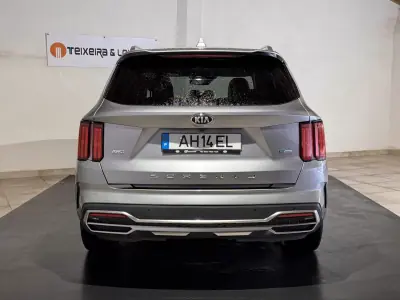 Kia Sorento 2021 - 37900 EUR, 116815 km - AUTO.MOTO.pt - 116815km - foto 6 de 31