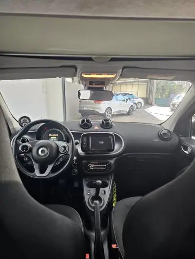 Smart ForFour 2019 - 11000 EUR, 70757 km - 70757km - foto 26 de 29