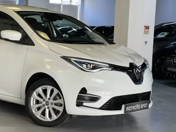 Renault Zoe 2020 - 13990 EUR, 145000 km - AUTO.MOTO.pt - 145000km - foto 24 de 52