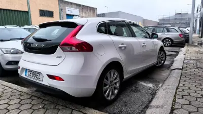 Volvo V40 2013 - 11400 EUR, 182000 km - AUTO.MOTO.pt - 182000km - foto 7 de 24