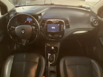 Renault Captur 2015 - 11995 EUR, 102500 km - AUTO.MOTO.pt - 102500km - foto 3 de 12