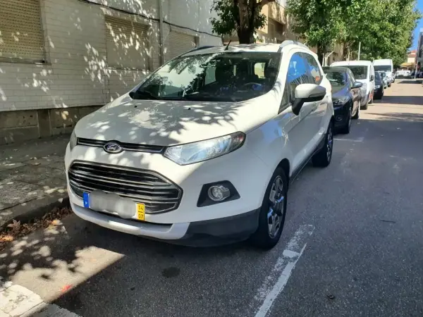 Ford EcoSport 2014 - 10900 EUR, 137000 km - AUTO.MOTO.pt - 137000km - foto 3 de 20