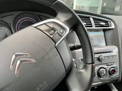 Citroën C4 2016 - 10900 EUR, 147000 km - AUTO.MOTO.pt - 147000km - foto 16 de 19