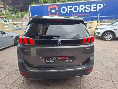 Peugeot 5008 2017 - 16500 EUR, 30000 km - AUTO.MOTO.pt - 30000km - foto 8 de 35