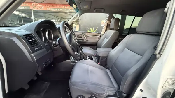 Mitsubishi Pajero 2010 - 29990 EUR, 215000 km - AUTO.MOTO.pt - 215000km - foto 23 de 38