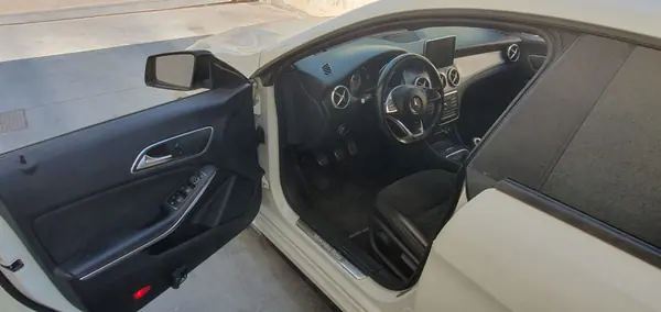 Mercedes-Benz CLA 200 2015 - 10000 EUR, 309800 km - 309800km - foto 15 de 15