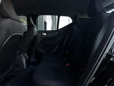 Volvo XC 40 2023 - 33490 EUR, 72063 km - AUTO.MOTO.pt - 72063km - foto 31 de 35