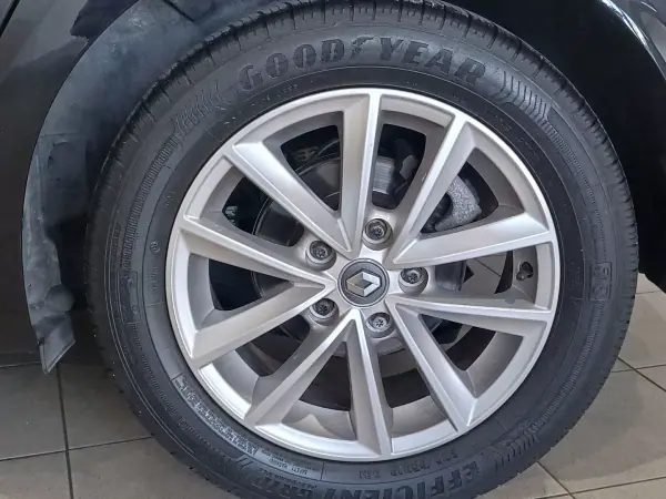 Renault Mégane 2016 - 16190 EUR, 93255 km - AUTO.MOTO.pt - 93255km - foto 11 de 11
