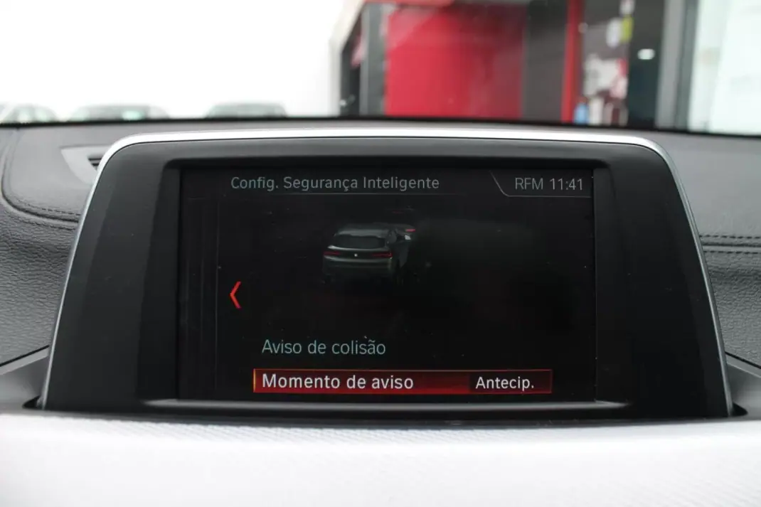 BMW X2 2018 - 19900 EUR, 208000 km - AUTO.MOTO.pt - 208000km - foto 12 de 19