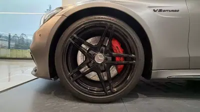 Mercedes-Benz C 63 AMG 2016 - 77990 EUR, 60883 km - AUTO.MOTO.pt - 60883km - foto 18 de 37