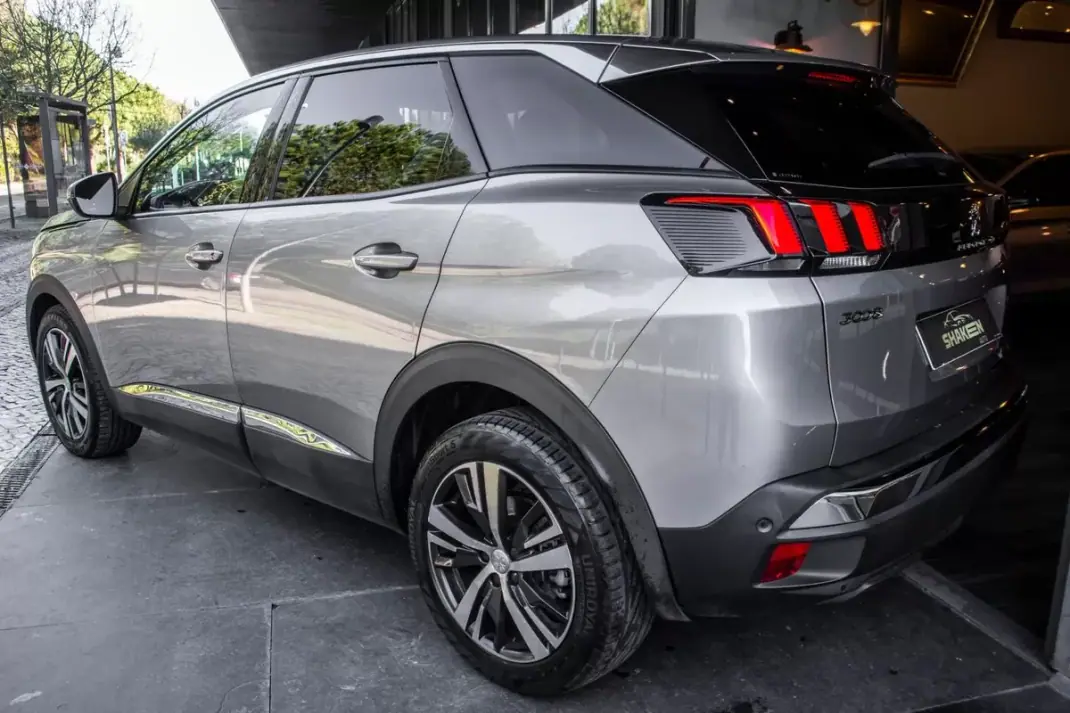 Peugeot 3008 2018 - 16890 EUR, 127901 km - AUTO.MOTO.pt - 127901km - foto 6 de 43