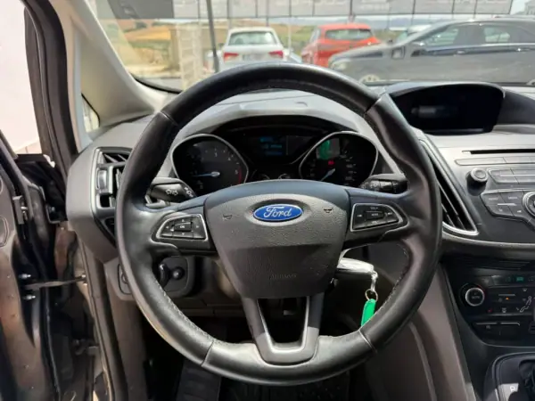 Ford C-Max 2016 - 11995 EUR, 185000 km - AUTO.MOTO.pt - 185000km - foto 11 de 26