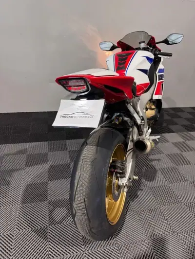 Honda CBR 1000RR 2015 - 14500 EUR, 33944 km - AUTO.MOTO.pt - 33944km - foto 21 de 21