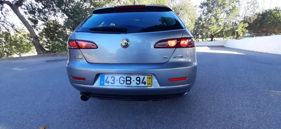 Alfa Romeo 159 Sportwagon 2008 - 6921 EUR, 195000 km - AUTO.MOTO.pt - 195000km - foto 5 de 15