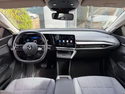 Renault Mégane E-Tech 2023 - 21990 EUR, 35718 km - AUTO.MOTO.pt - 35718km - foto 11 de 18
