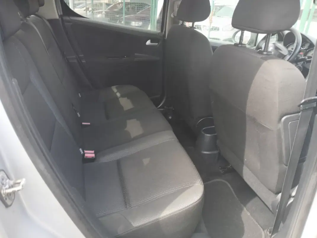 Peugeot 207 2012 - 5250 EUR, 180948 km - AUTO.MOTO.pt - 180948km - foto 21 de 28