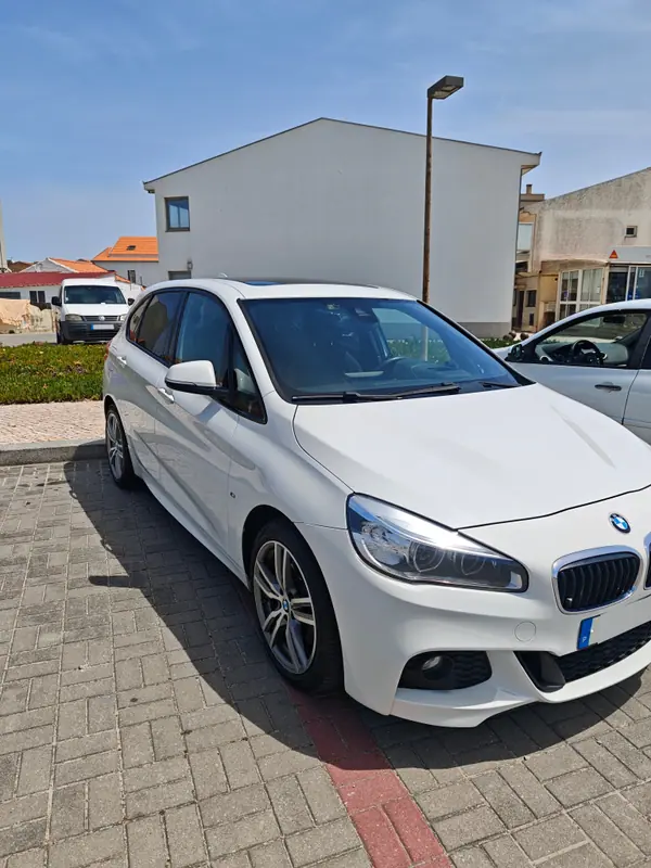 BMW 218 Active Tourer 2015 — foto 3 de 11