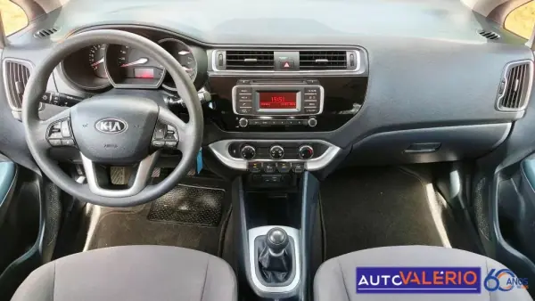 Kia Rio 2016 - 9450 EUR, 58085 km - AUTO.MOTO.pt - 58085km - foto 12 de 27