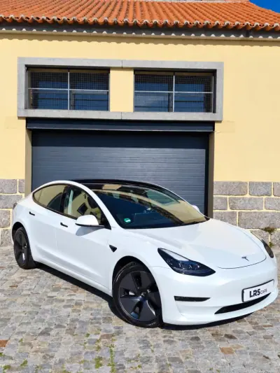 Tesla Model 3 2023 - 35490 EUR, 85014 km - 85014km - foto 1 de 24