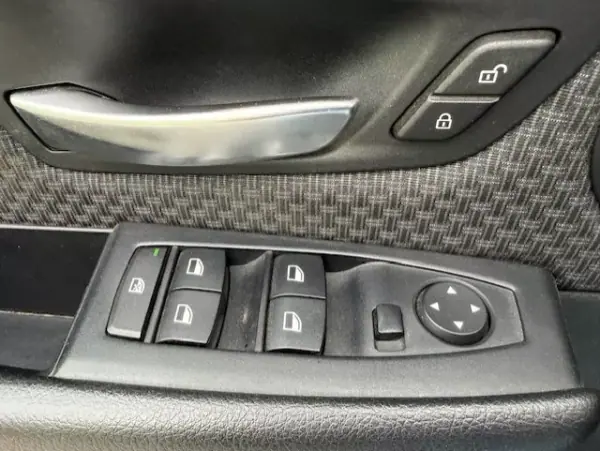 BMW 216 Active Tourer 2015 - 16000 EUR, 170700 km - AUTO.MOTO.pt - 170700km - foto 16 de 24