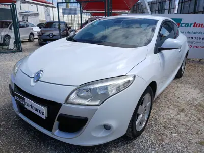 Renault Mégane Coupe 2010 - 7950 EUR, 115752 km - AUTO.MOTO.pt - 115752km - foto 2 de 25