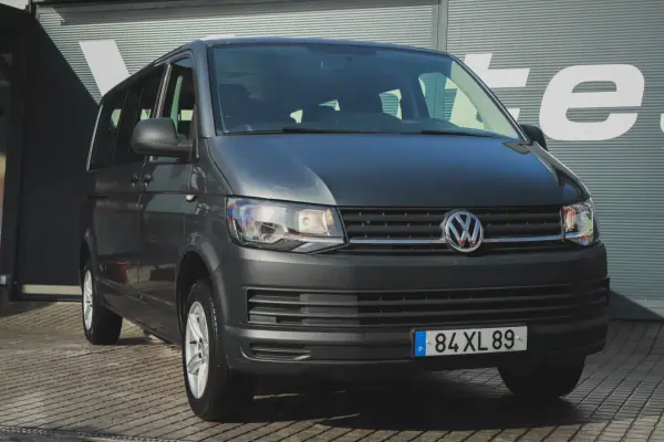 Volkswagen Transporter 2019 - 26950 EUR, 201710 km - AUTO.MOTO.pt - 201710km - foto 3 de 25