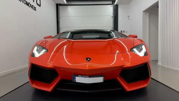 Lamborghini Aventador 2012 - 349900 EUR, 17929 km - AUTO.MOTO.pt - 17929km - foto 3 de 39