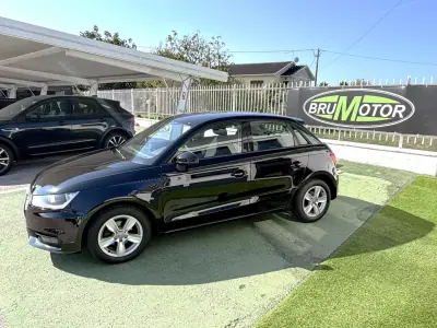 Audi A1 Sportback 2015 - 12500 EUR, 160812 km - foto 3 de 12