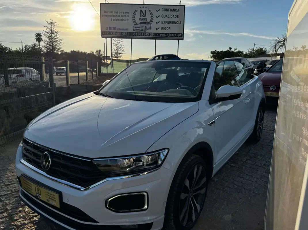 Volkswagen T-Roc 2021 - 27900 EUR, 147900 km - AUTO.MOTO.pt - 147900km - foto 1 de 17