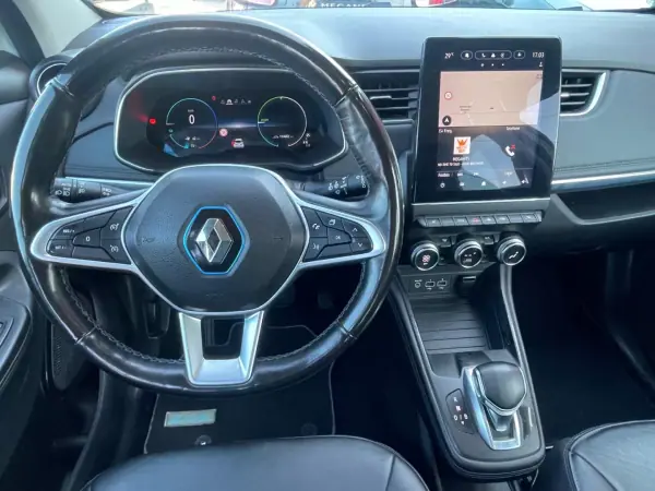 Renault Zoe 2020 - 15900 EUR, 114000 km - AUTO.MOTO.pt - 114000km - foto 7 de 12