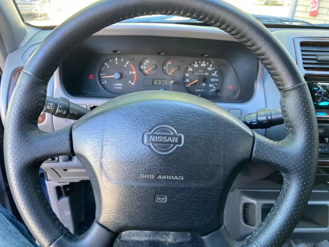 Nissan Terrano II 1998 - 8900 EUR, 459763 km - AUTO.MOTO.pt - 459763km - foto 9 de 18