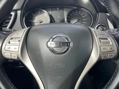 Nissan Qashqai 2017 - 13700 EUR, 243000 km - AUTO.MOTO.pt - 243000km - foto 25 de 28