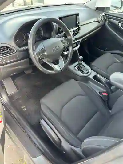 Hyundai i30 SW 2019 - 10799 EUR, 320000 km - AUTO.MOTO.pt - 320000km - foto 3 de 12