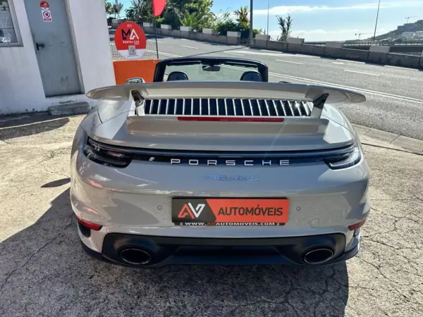 Porsche 992 2021 - 315000 EUR, 14800 km - AUTO.MOTO.pt - 14800km - foto 8 de 17