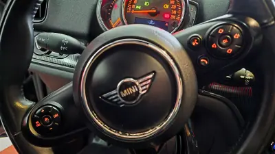 MINI Countryman 2018 - 21550 EUR, 127363 km - AUTO.MOTO.pt - 127363km - foto 25 de 71