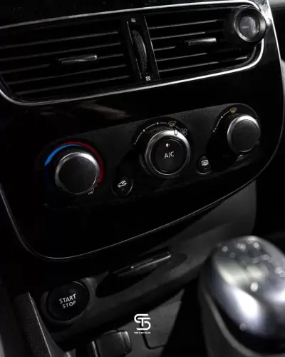 Renault Clio 2019 - 10450 EUR, 79000 km - AUTO.MOTO.pt - 79000km - foto 18 de 19