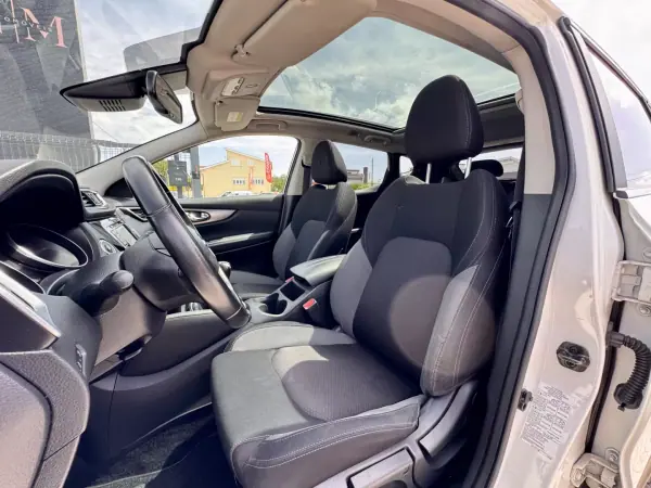 Nissan Qashqai 2019 - 19990 EUR, 93000 km - 93000km - foto 12 de 16