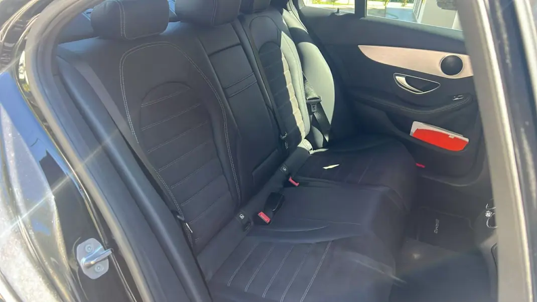 Mercedes-Benz C 300 2020 - 22480 EUR, 190000 km - AUTO.MOTO.pt - 190000km - foto 9 de 12