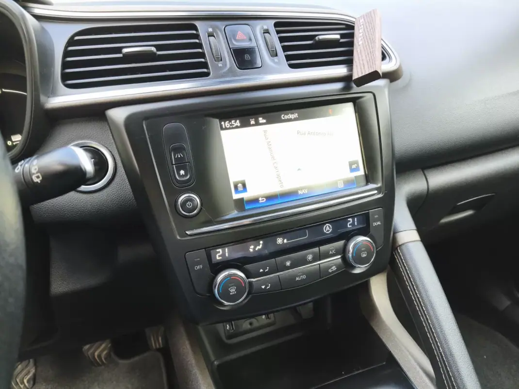 Renault Kadjar 2018 - 17900 EUR, 150000 km - AUTO.MOTO.pt - 150000km - foto 11 de 12