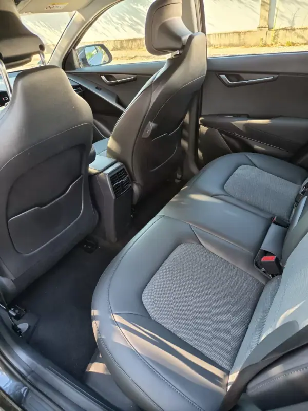 Kia Niro EV 2023 - 27990 EUR, 39700 km - AUTO.MOTO.pt - 39700km - foto 14 de 15