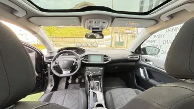 Peugeot 308 SW 2020 - 14900 EUR, 150000 km - AUTO.MOTO.pt - 150000km - foto 6 de 10