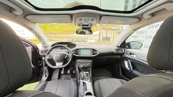 Peugeot 308 SW 2020 - 14900 EUR, 150000 km - AUTO.MOTO.pt - 150000km - foto 6 de 10