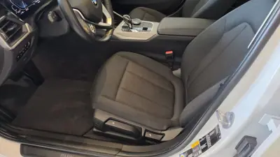 BMW 330 2019 - 22900 EUR, 111028 km - AUTO.MOTO.pt - 111028km - foto 37 de 54
