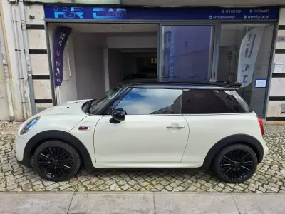 MINI Cooper 2017 - 14999 EUR, 166333 km - AUTO.MOTO.pt - 166333km - foto 8 de 24