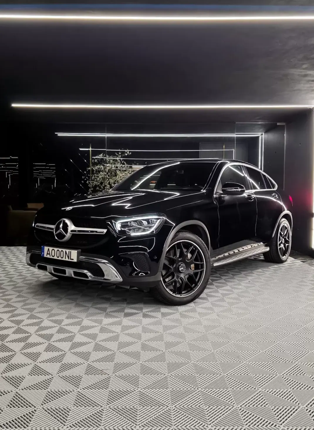 Mercedes-Benz GLC 300 2022 - 48900 EUR, 86000 km - AUTO.MOTO.pt - 86000km - foto 1 de 21