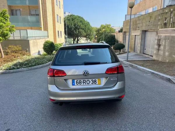 Volkswagen Golf Variant 2016 - 12950 EUR, 173000 km - AUTO.MOTO.pt - 173000km - foto 5 de 15